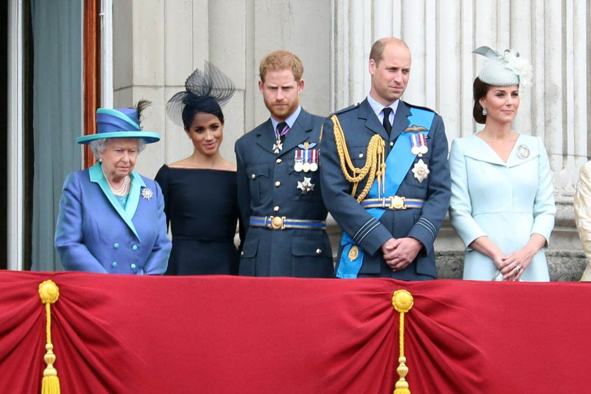 Hoàng gia Anh khủng hoảng sau cuộc phỏng vấn chấn động của Harry và Meghan Ảnh 4