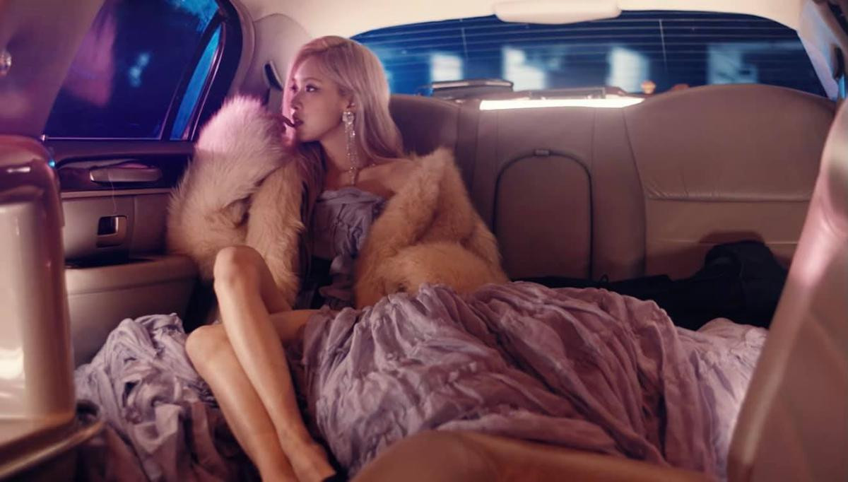 Rosé tiếp tục 'thả thính' teaser MV, fan sướng rơn khi được 'khuyến mại'... thêm vài câu hát Ảnh 4