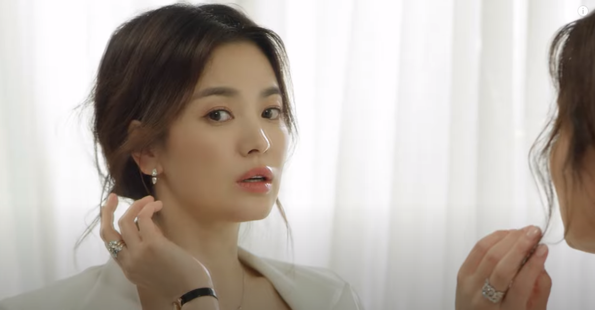 Song Hye Kyo diện váy cưới đẹp hờ hững: Hóa Vương hậu trong tích tắc! Ảnh 6