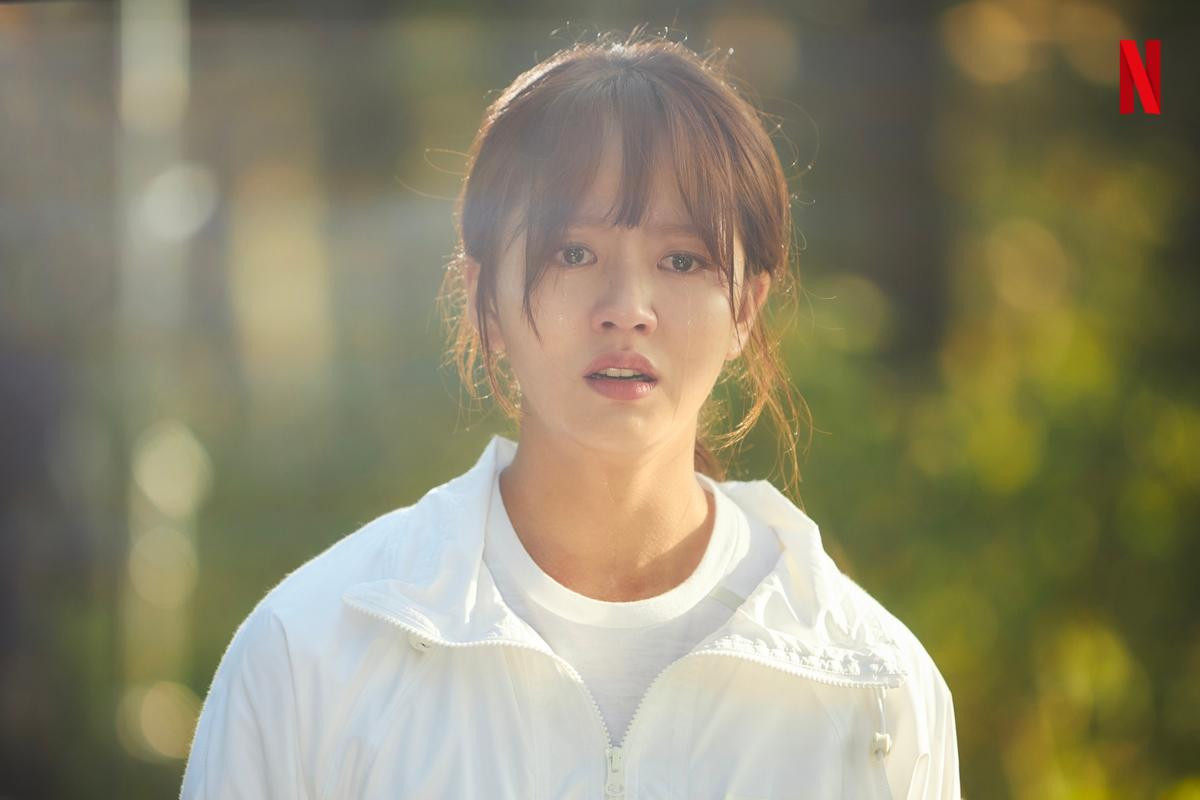 'Love Alarm 2': Kim So Hyun nước mắt lưng tròng - Song Kang thẫn thờ dưới mưa Ảnh 4