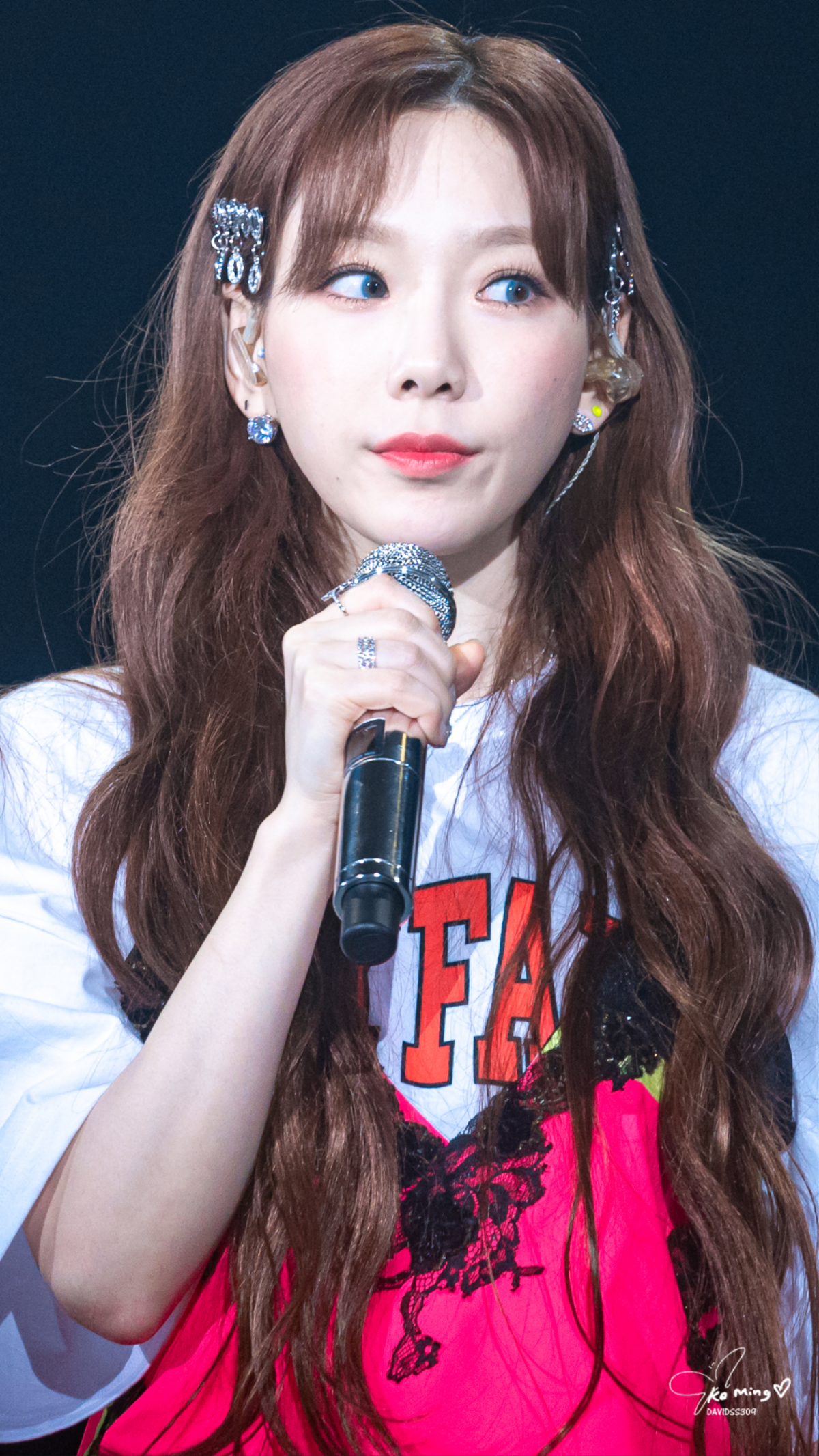 Taeyeon (SNSD) gây chú ý với phản ứng đặc biệt khi được hỏi về 'hiện tượng lội ngược dòng' Brave Girls Ảnh 4