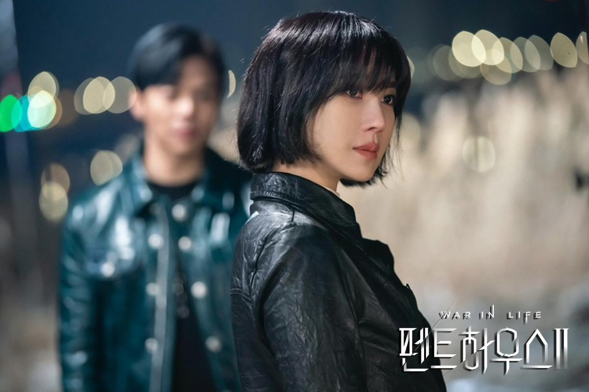 Rating phim 'Penthouse 2' vẫn giảm mặc dù bà cả Shim Soo Ryeon lộ diện Ảnh 1