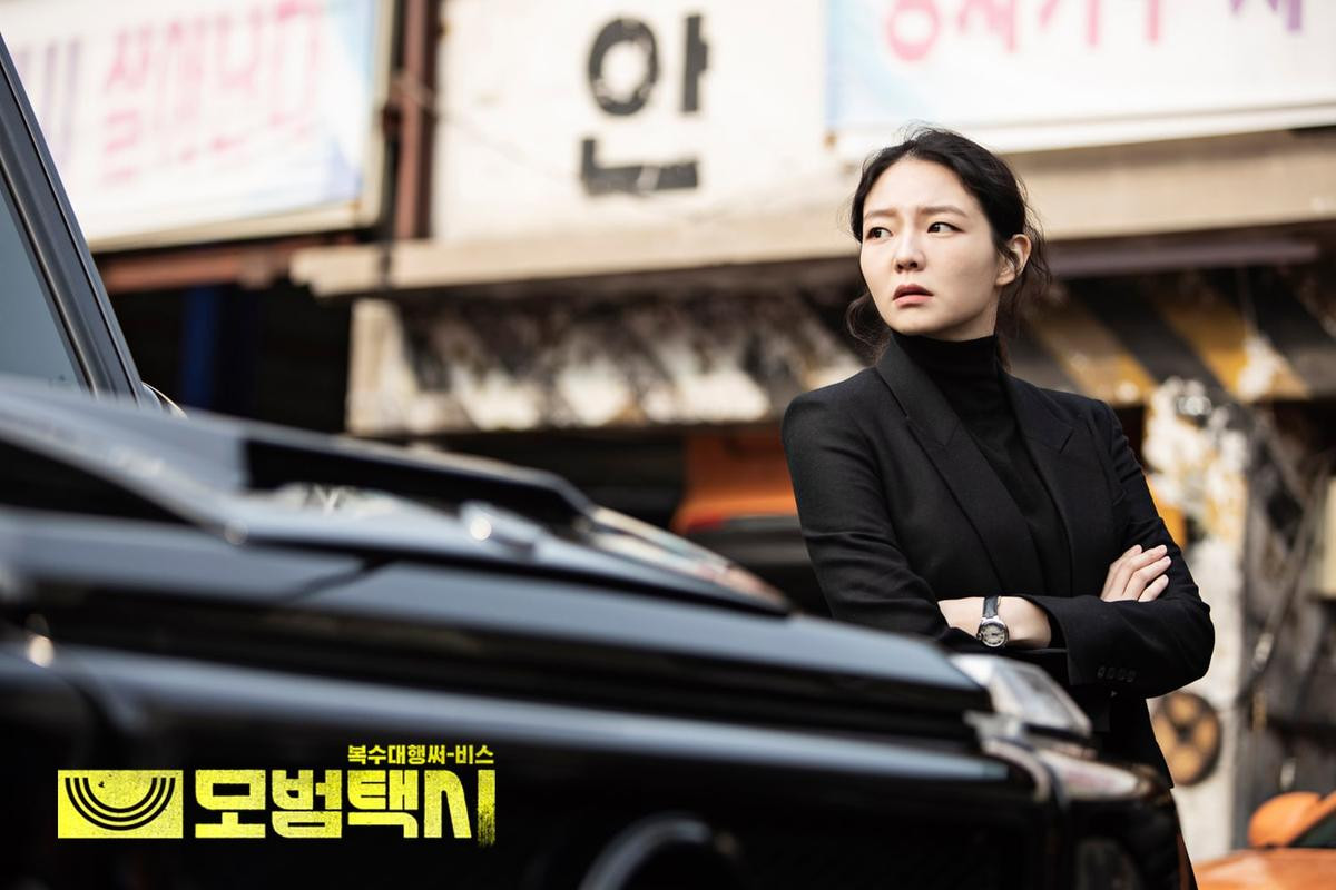 Esom, Pyo Ye Jin và Cha Ji Yeon phá vỡ định kiến ​​khi đóng vai nữ chính Badass trong 'Taxi Driver' Ảnh 1