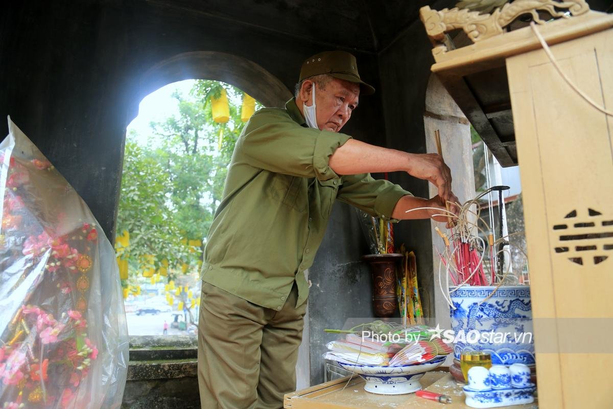 Người đàn ông hàng chục năm lặng lẽ canh giữ cửa ô cuối ở Hà Nội: 'Với tôi nơi đây như mái nhà của mình' Ảnh 11