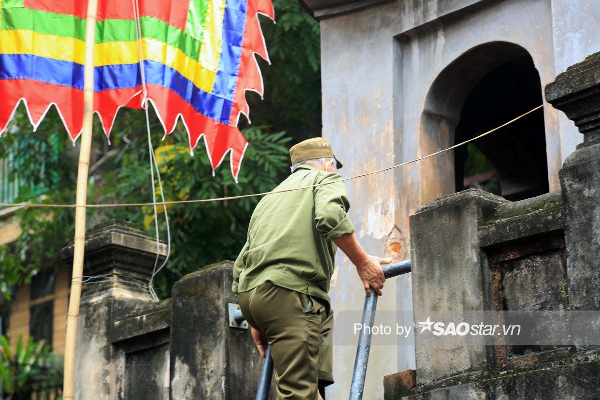 Người đàn ông hàng chục năm lặng lẽ canh giữ cửa ô cuối ở Hà Nội: 'Với tôi nơi đây như mái nhà của mình' Ảnh 10