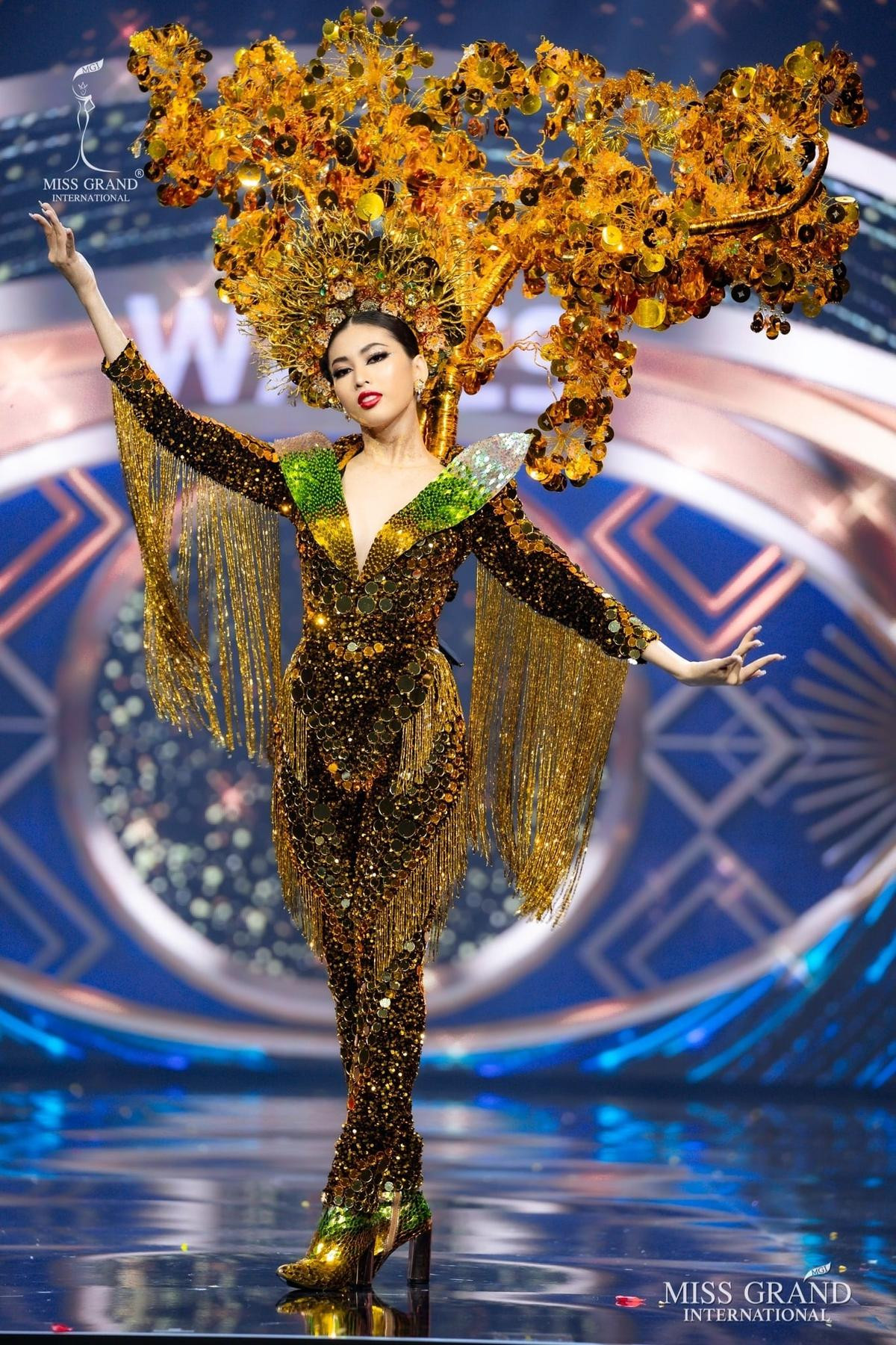 Ngọc Thảo xếp hạng 2 tổng bình chọn tiến thẳng Top 10, BGK 'cứu' luôn vào Top 5 Best National Costume Ảnh 2