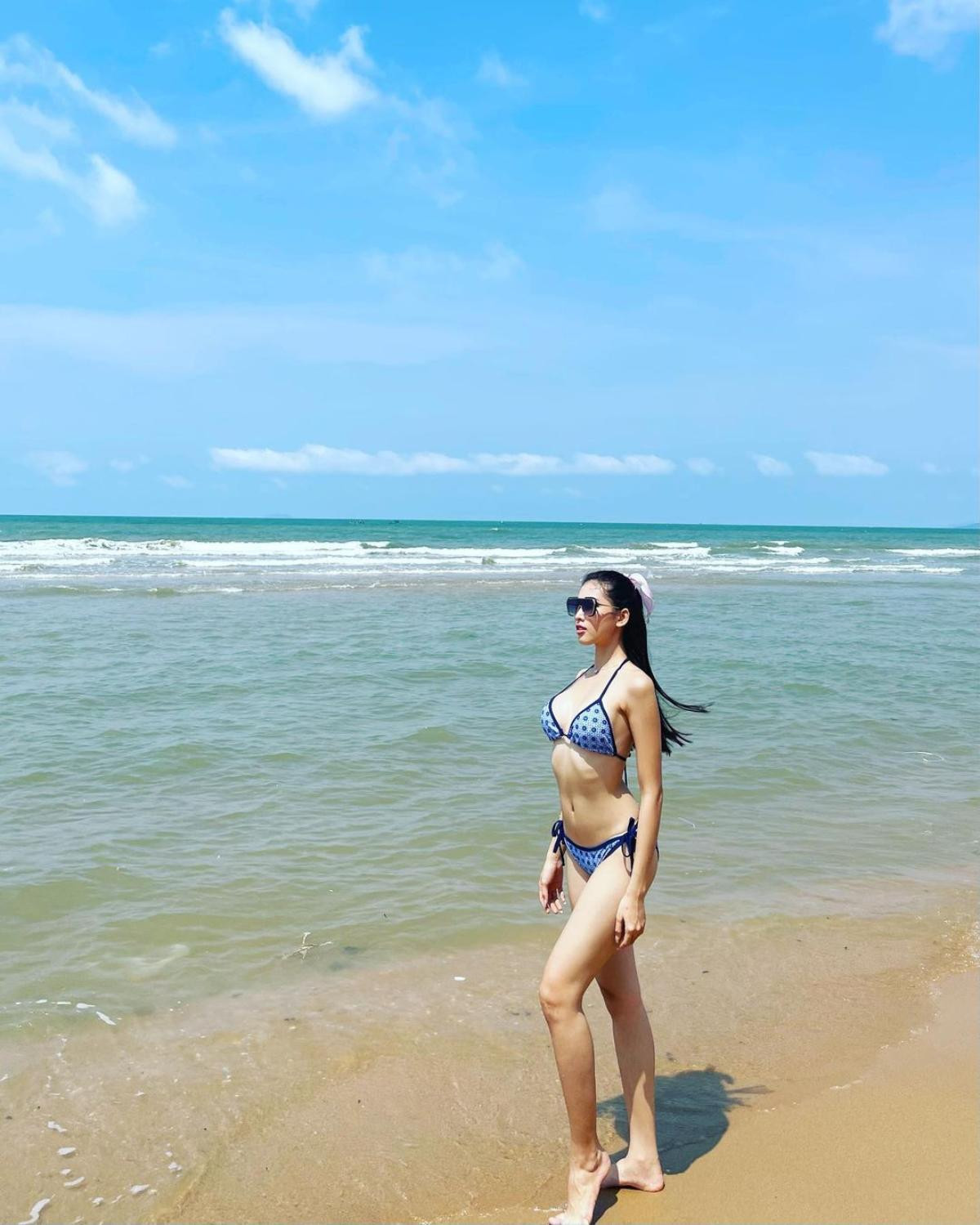 Hậu Miss Grand 2020, Ngọc Thảo 'gây bão' với màn khoe body rực lửa với bikini bên bờ biển Ảnh 2