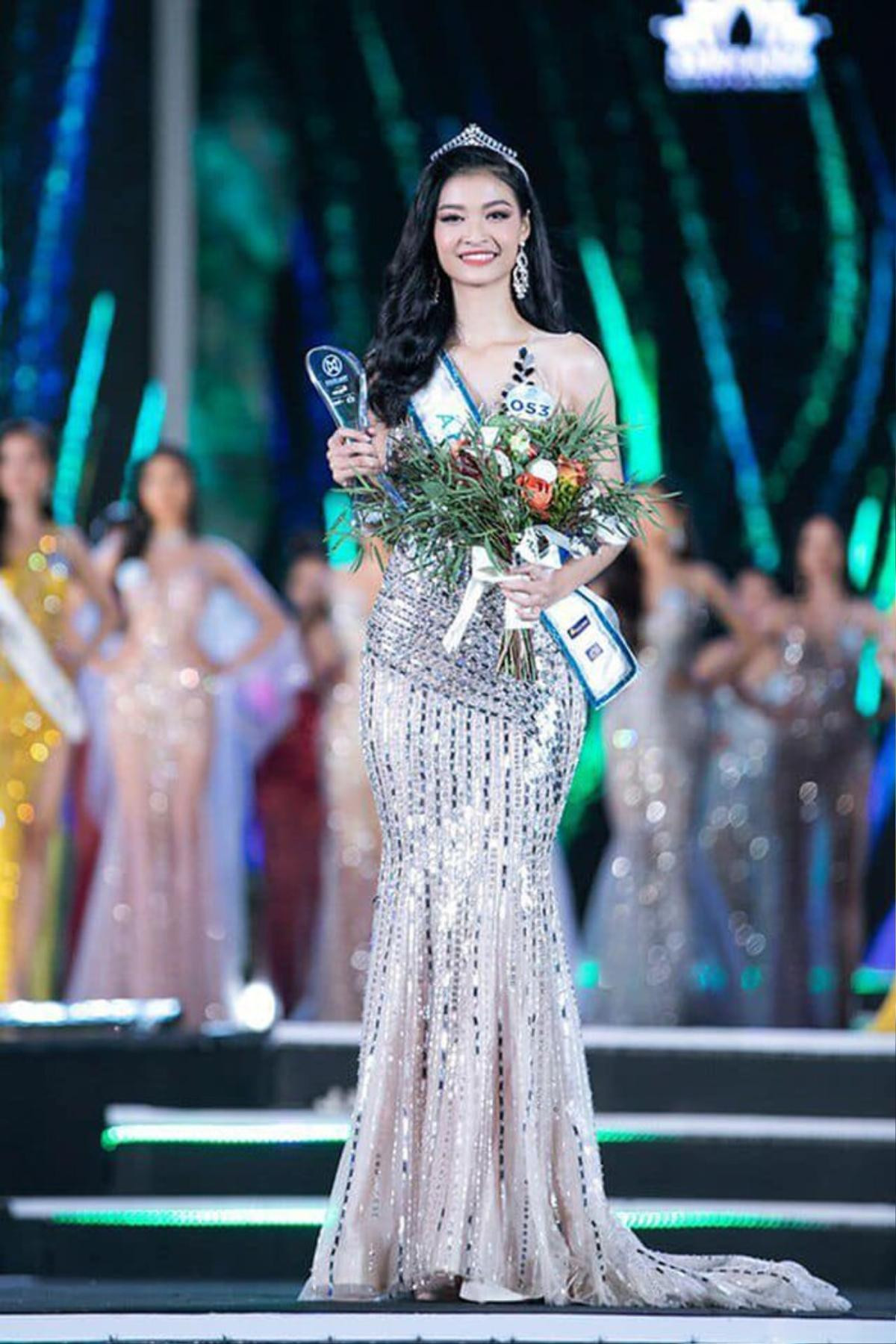 Miss World Vietnam mời Tiểu Vy - Lương Thùy Linh làm giám khảo chính: Tuổi 21 có đủ sức cầm cân nảy mực? Ảnh 7