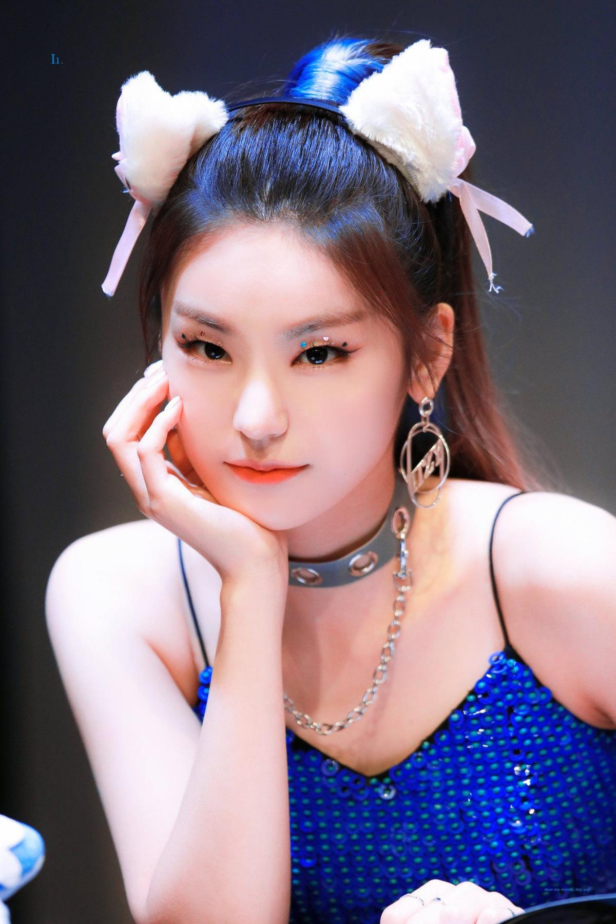 Những nữ thần tượng Kpop khiến fan 'phát hờn' vì chiều cao ấn tượng trên 1m7: ITZY có đến 2 đại diện Ảnh 1