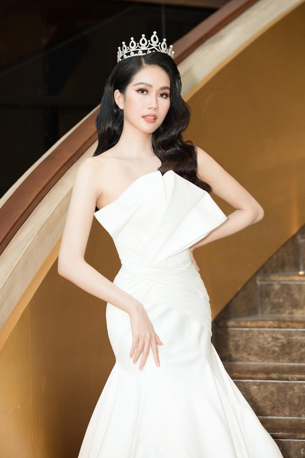 Phương Anh đẹp thanh lịch, giao tiếp chuẩn 'nuốt mic' sẵn sàng chinh chiến Miss International Ảnh 9