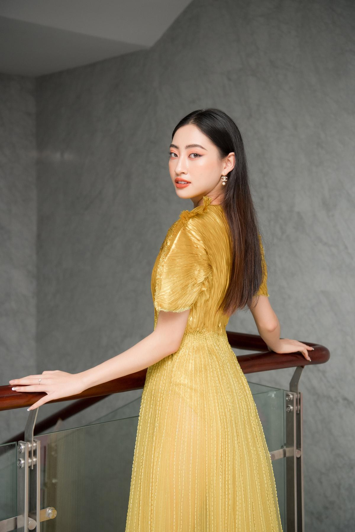 'Chiến binh Miss World' Đỗ Thị Hà rạng rỡ đọ sắc cùng đàn chị Phương Nga - Lương Thùy Linh Ảnh 4