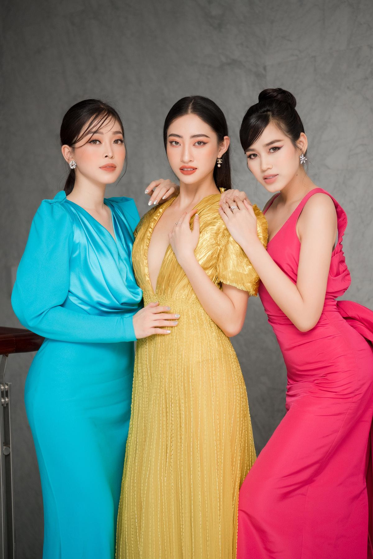 'Chiến binh Miss World' Đỗ Thị Hà rạng rỡ đọ sắc cùng đàn chị Phương Nga - Lương Thùy Linh Ảnh 3