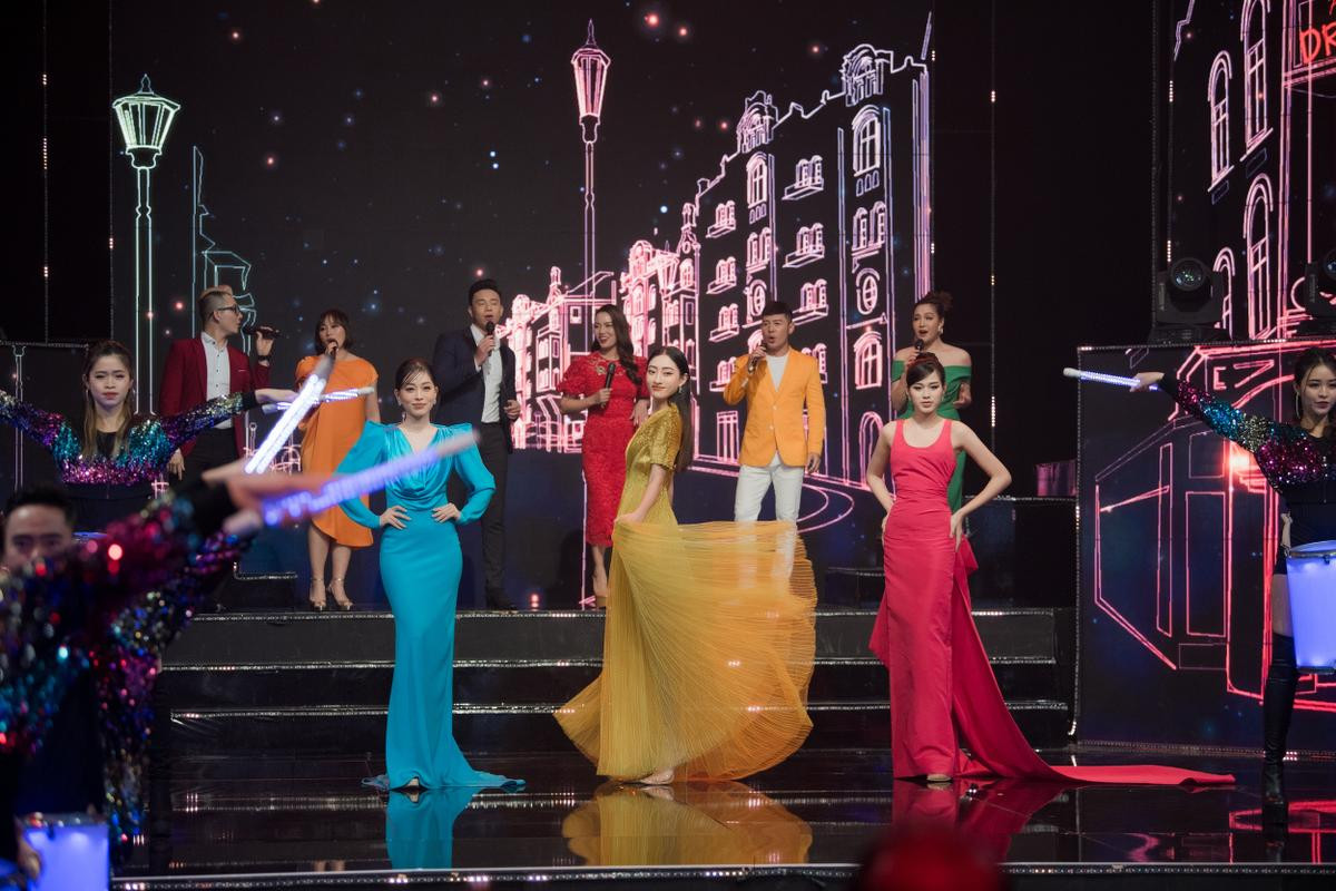 'Chiến binh Miss World' Đỗ Thị Hà rạng rỡ đọ sắc cùng đàn chị Phương Nga - Lương Thùy Linh Ảnh 13