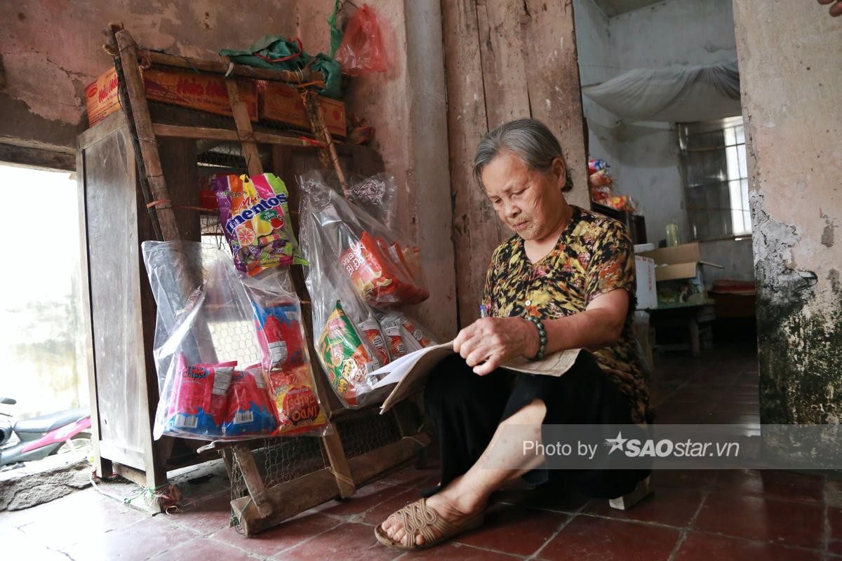 Tiệm tạp hóa 'siêu cổ điển' của cụ bà gần 90 tuổi đang được 'săn lùng' vì chứa cả 'bầu trời' tuổi thơ Ảnh 15