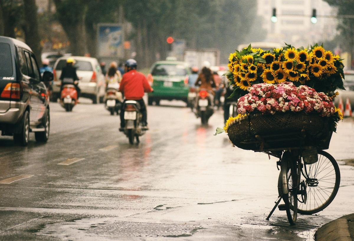 Dự báo thời tiết hôm nay và ngày mai 8/4: Nhiều nơi có mưa rải rác, chỉ số UV ở Nam bộ vẫn rất cao Ảnh 1