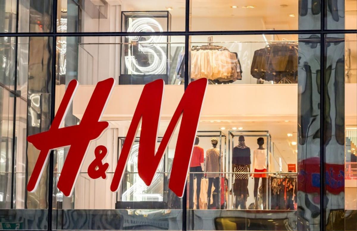 H&M và những cú trượt dài trong scandal khó lòng cứu vớt Ảnh 1