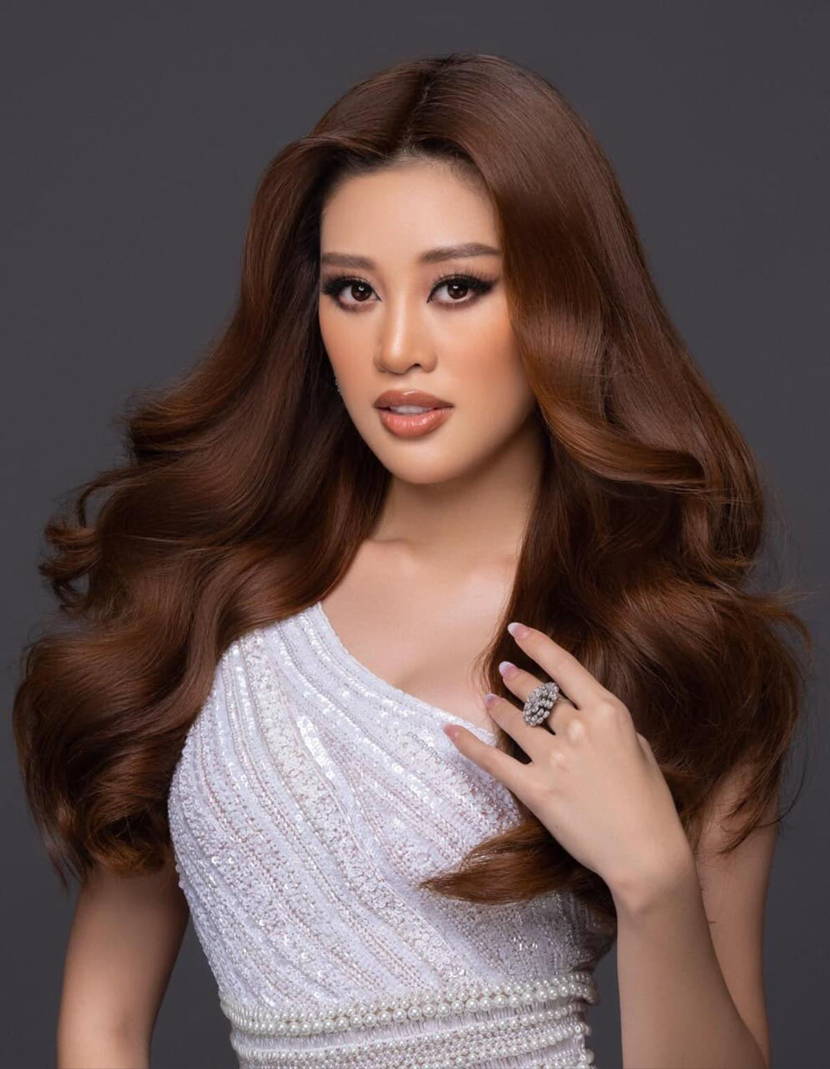 Khánh Vân: 'Tôi đam mê thi sắc đẹp, đầy tự hào khi đại diện Việt Nam tại Miss Universe 2020' Ảnh 4