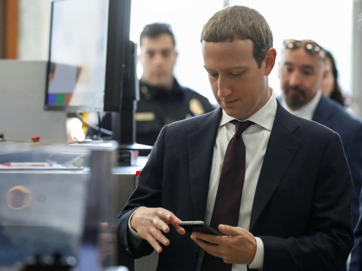 Facebook chi số tiền siêu khổng lồ để bảo vệ Mark Zuckerberg trong năm 2020 Ảnh 2