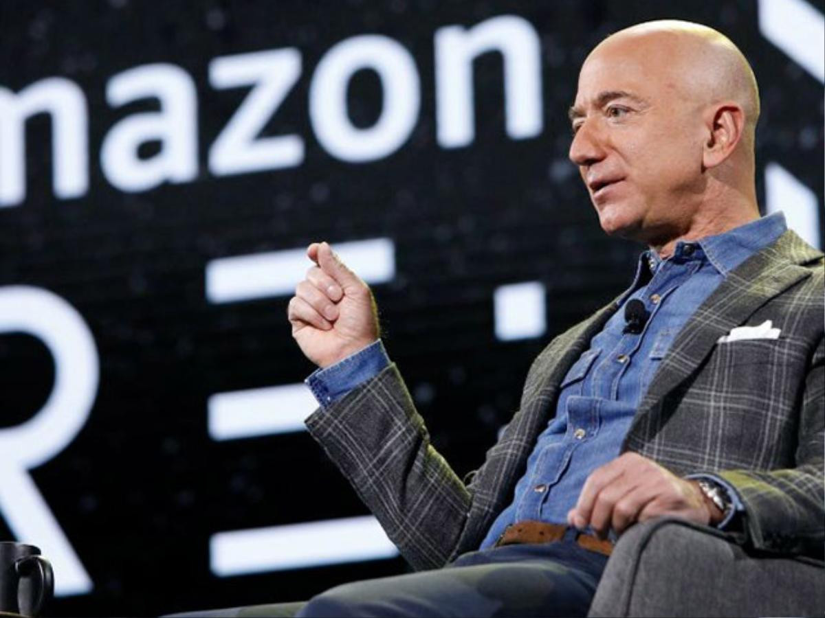 Tốc độ kiếm tiền của tỷ phú Jeff Bezos kinh khủng cỡ nào? Ảnh 2