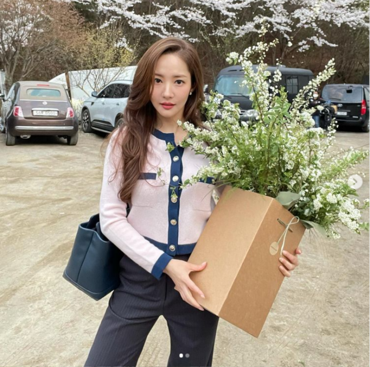 Park Min Young khoe ảnh trẻ trung như gái đôi mươi, động thái của Park Seo Joon sau đó khiến fan vỡ òa Ảnh 7