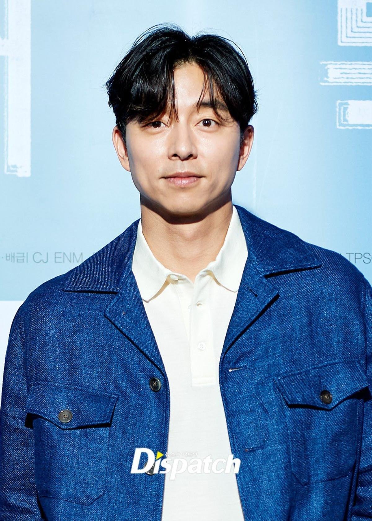 Gong Yoo khoe vẻ ngoài phong độ và điển trai trước thềm công chiếu Seobok Ảnh 3