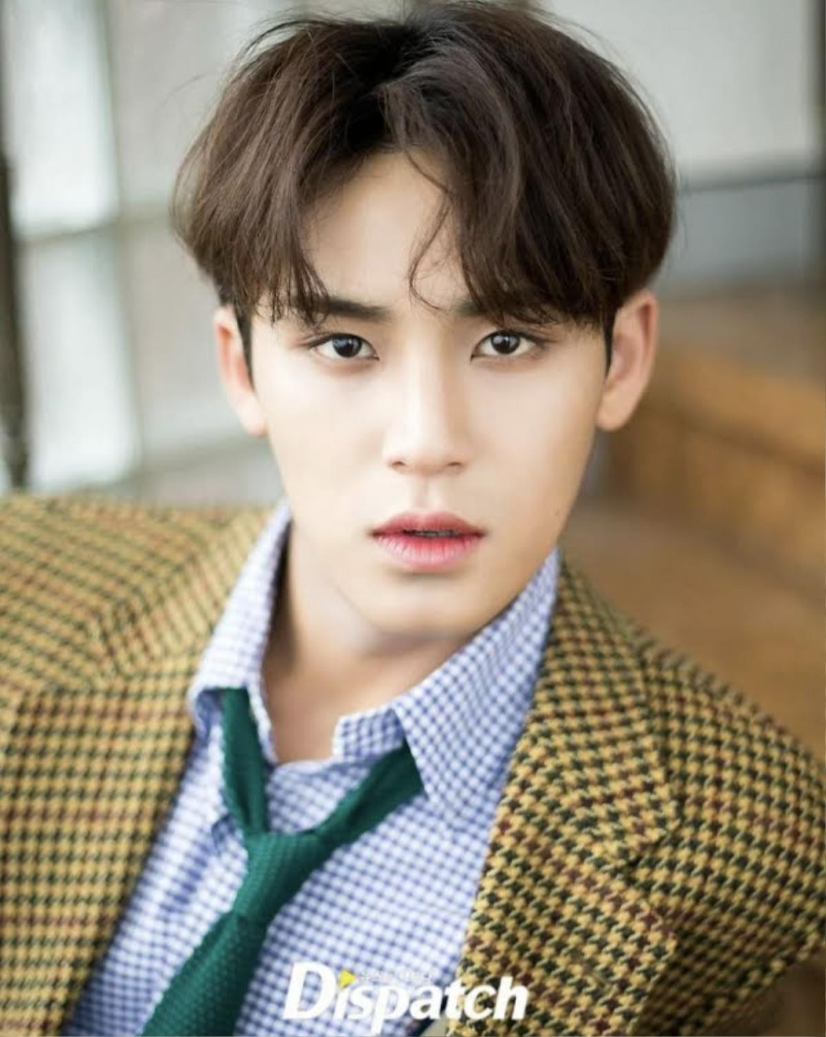 Dispatch công bố Top 8 'center visual' hàng đầu Kpop: V (BTS), Jaehyun (NCT) và Minhyun (NU'EST) dẫn đầu! Ảnh 4