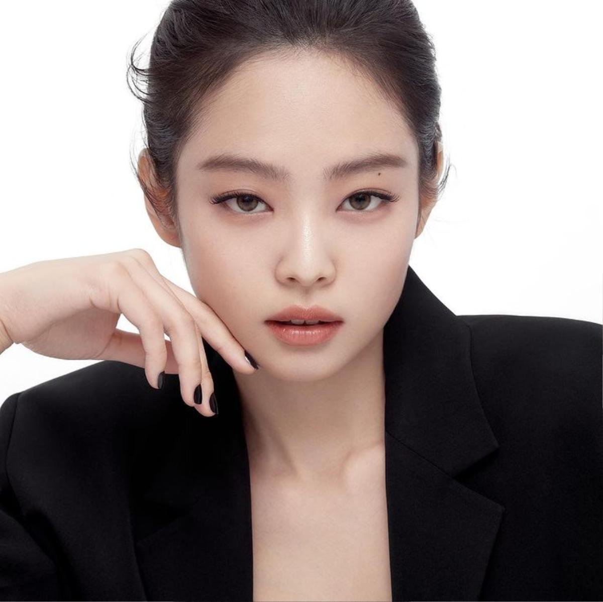 Jennie (BlackPink) vướng nghi vấn tụ tập giữa mùa dịch, động thái từ YG khiến Blink tức giận Ảnh 5