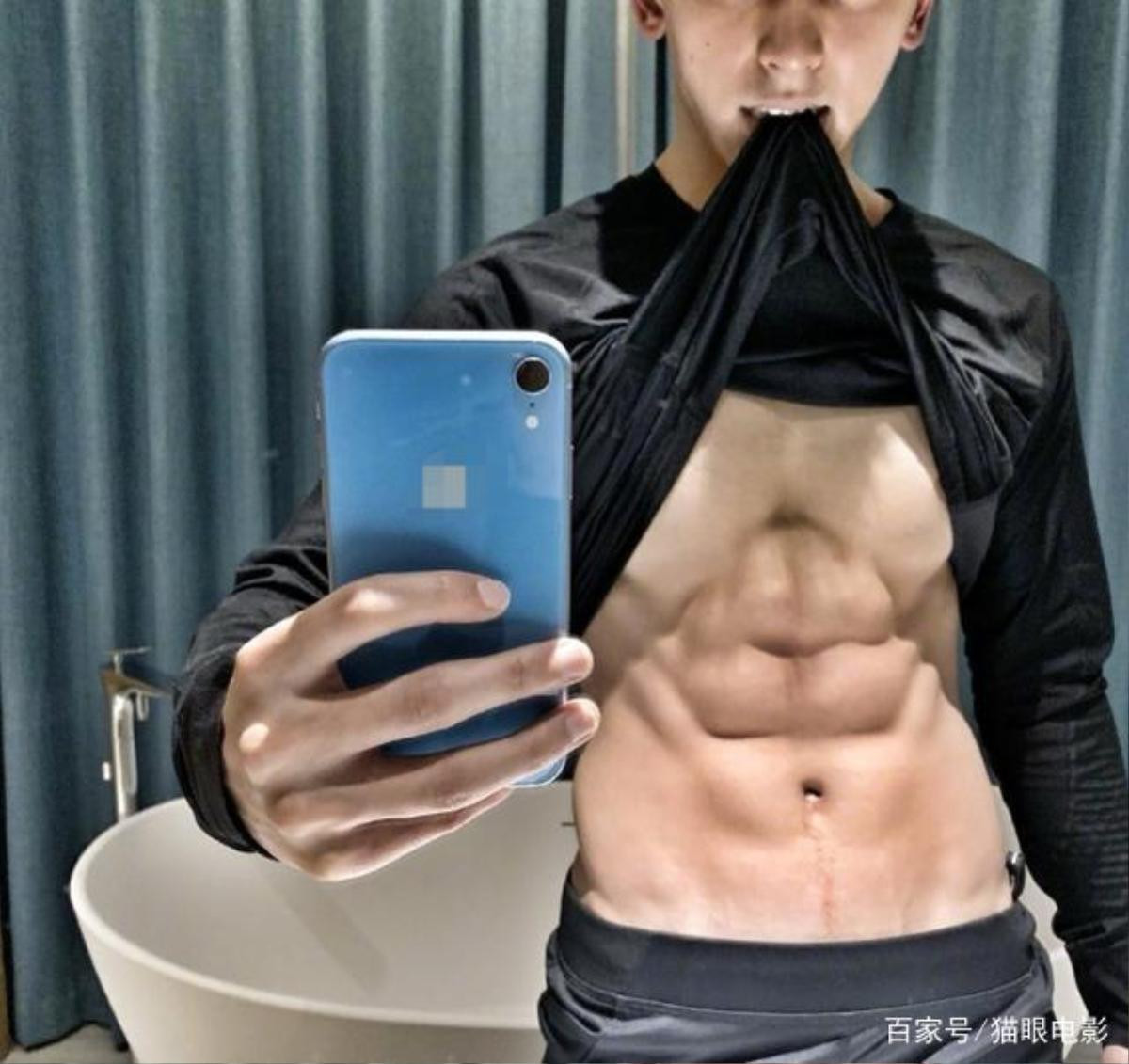 Mỹ nam 'Sơn hà lệnh' bất ngờ lên hot search vì vòng 3 siêu nóng bỏng Ảnh 6