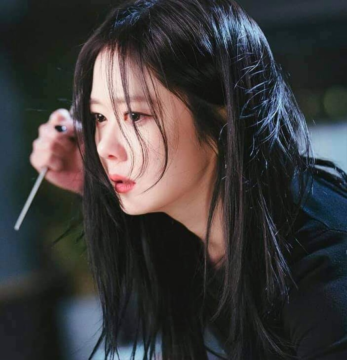 Fan hú hét trước nhan sắc tựa 'ma cà rồng' của Jang Nara trong phim mới Ảnh 2