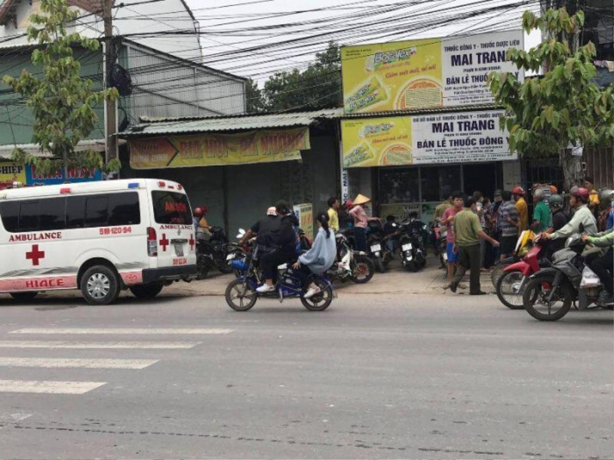 Điều tra vụ cha tử vong, con trai nằm thoi thóp với nhiều vết thương trong phòng trọ ở Bình Dương Ảnh 1