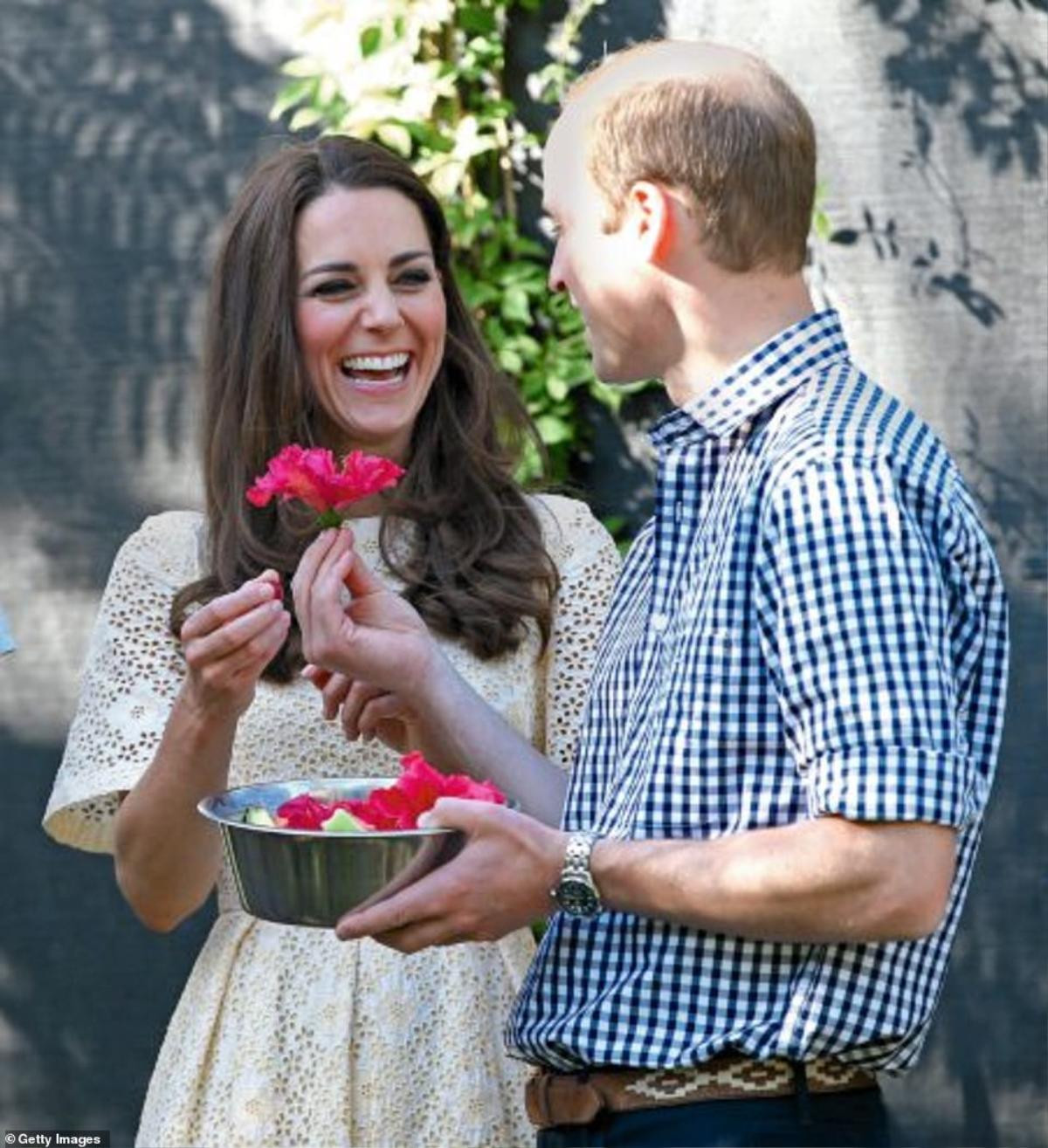 Loạt ảnh ngọt ngào kỷ niệm 10 năm ngày cưới William - Kate Ảnh 3