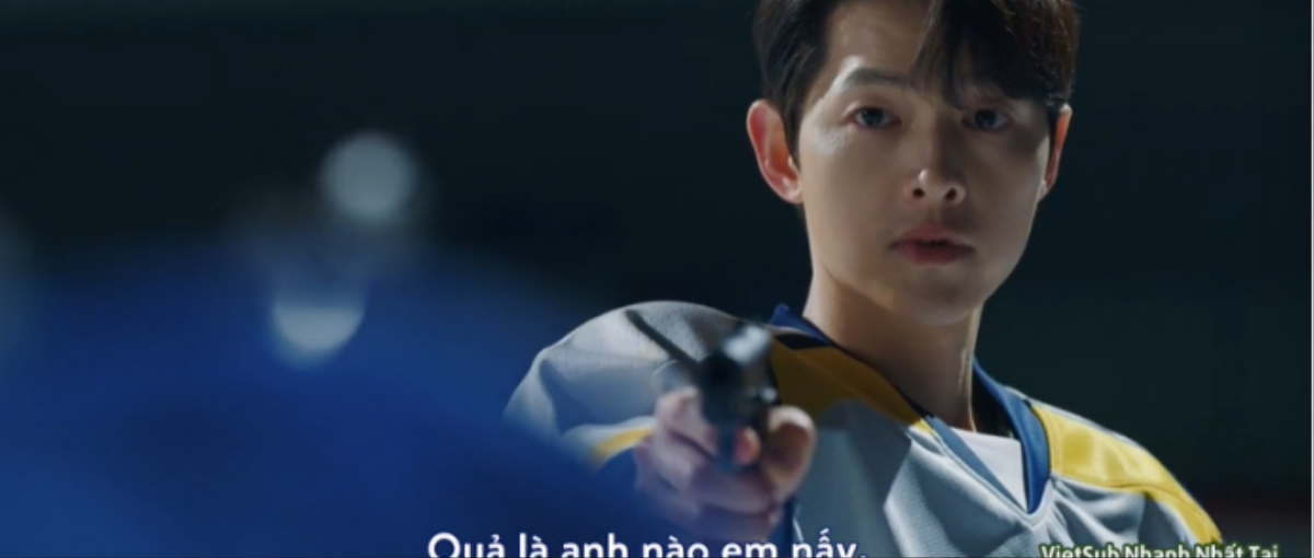 'Vincenzo' tập 17: Song Jong Ki ngã quỵ dưới súng của Jang Han Seo, giám đốc Han đích thị là trùm cuối! Ảnh 32