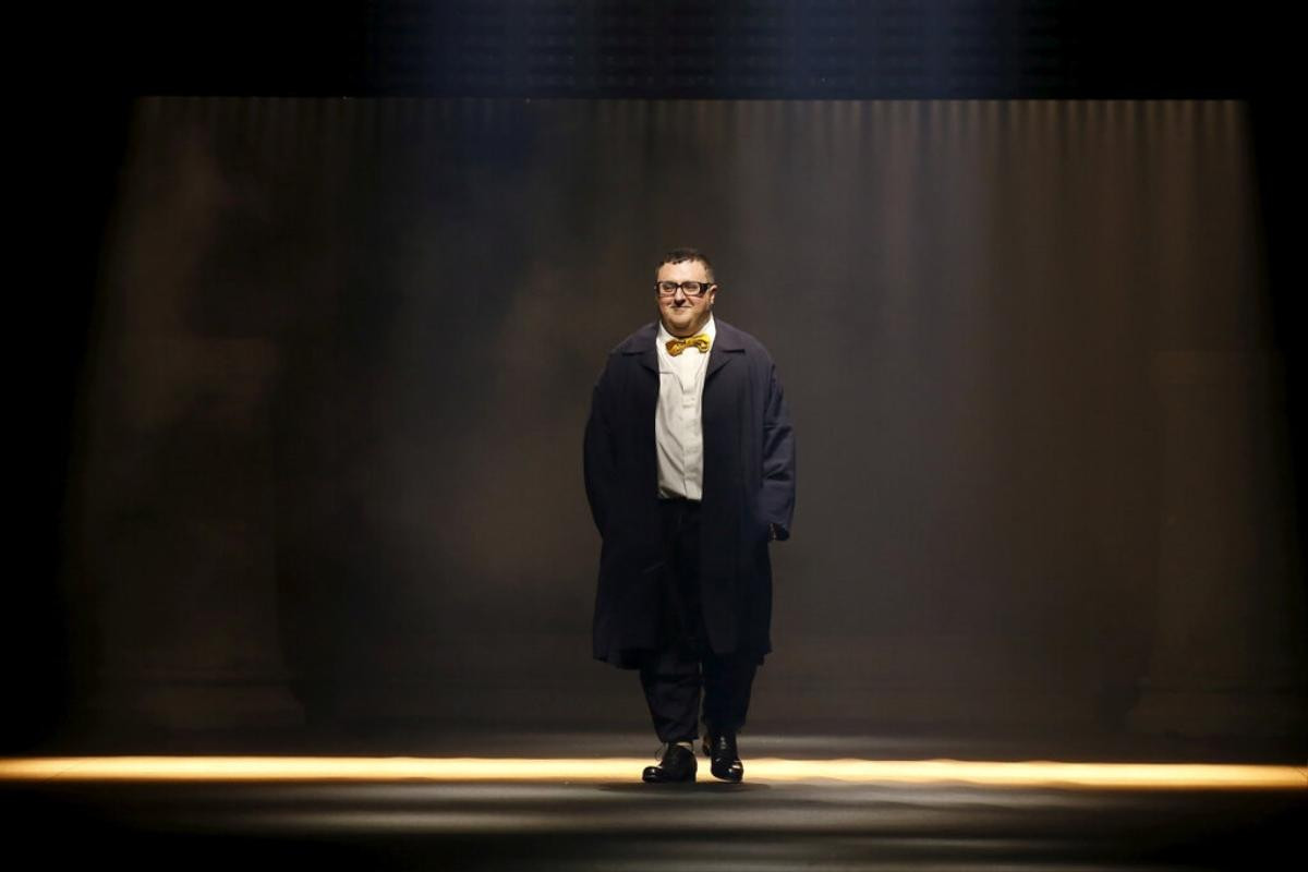 Nhà thiết kế Alber Elbaz qua đời vì mắc COVID-19 Ảnh 1