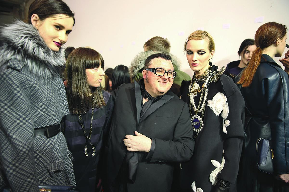 Nhà thiết kế Alber Elbaz qua đời vì mắc COVID-19 Ảnh 4