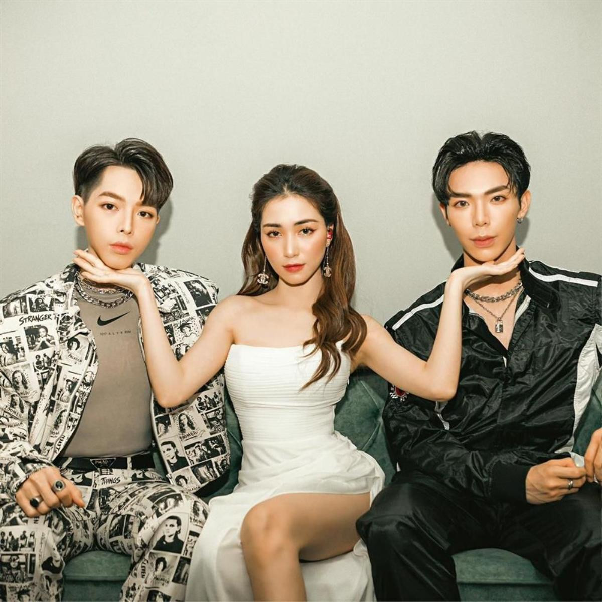 Lý do khiến Hòa Minzy không chọn khu fanzone cùng gia đình Hoa dâm bụt tại liveshow Tri Âm của Mỹ Tâm? Ảnh 1