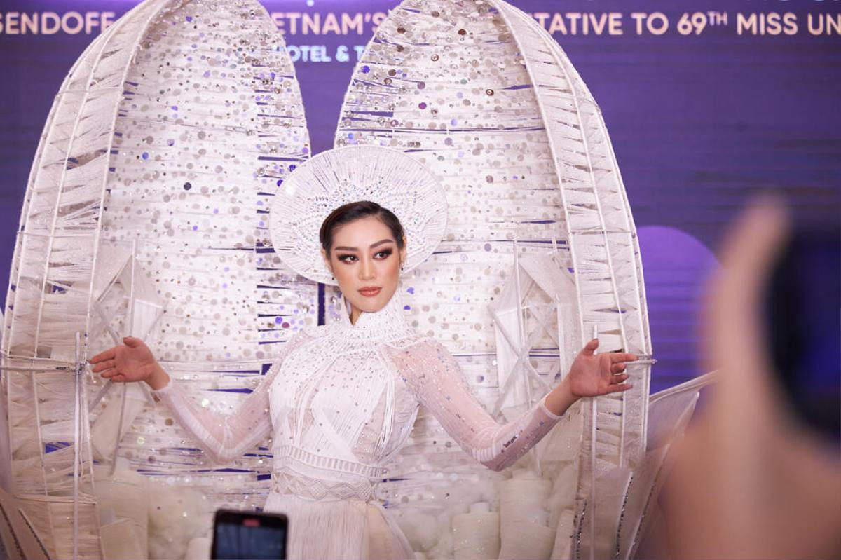 Kén Em trình làng rất tinh xảo, cầu kì nhưng Khánh Vân phải dè chừng loạt National Costume của đối thủ Ảnh 3