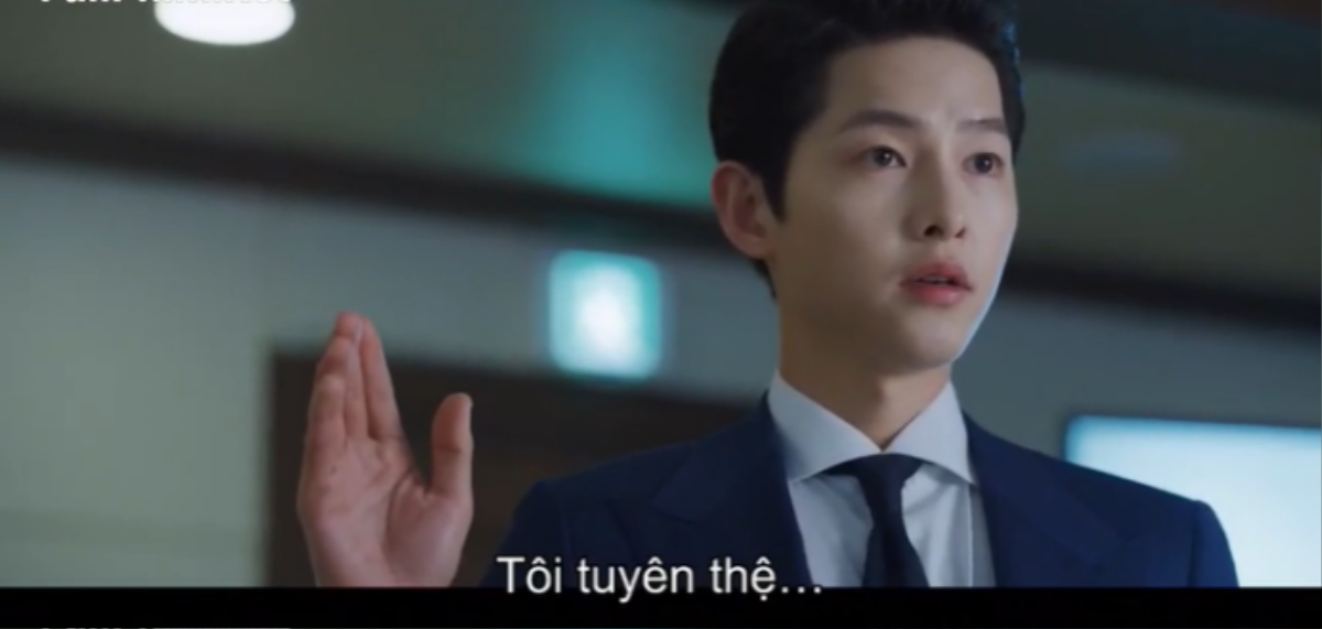 'Vincenzo' tập 19: Jeon Yeo Bin đỡ đạn cho Song Jong Ki trước mũi súng của Ok Taecyeon Ảnh 12