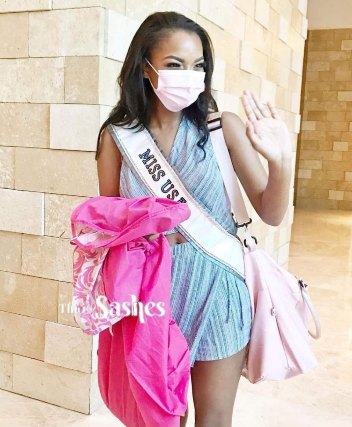 Người đẹp chủ nhà Mỹ bị chê ăn diện tềnh toàng, chìm nghỉm giữa dàn mỹ nhân Miss Universe Ảnh 3