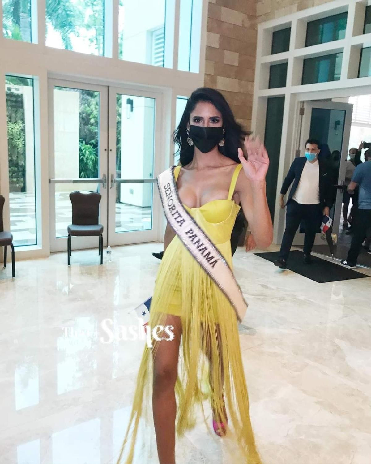 Người đẹp chủ nhà Mỹ bị chê ăn diện tềnh toàng, chìm nghỉm giữa dàn mỹ nhân Miss Universe Ảnh 7