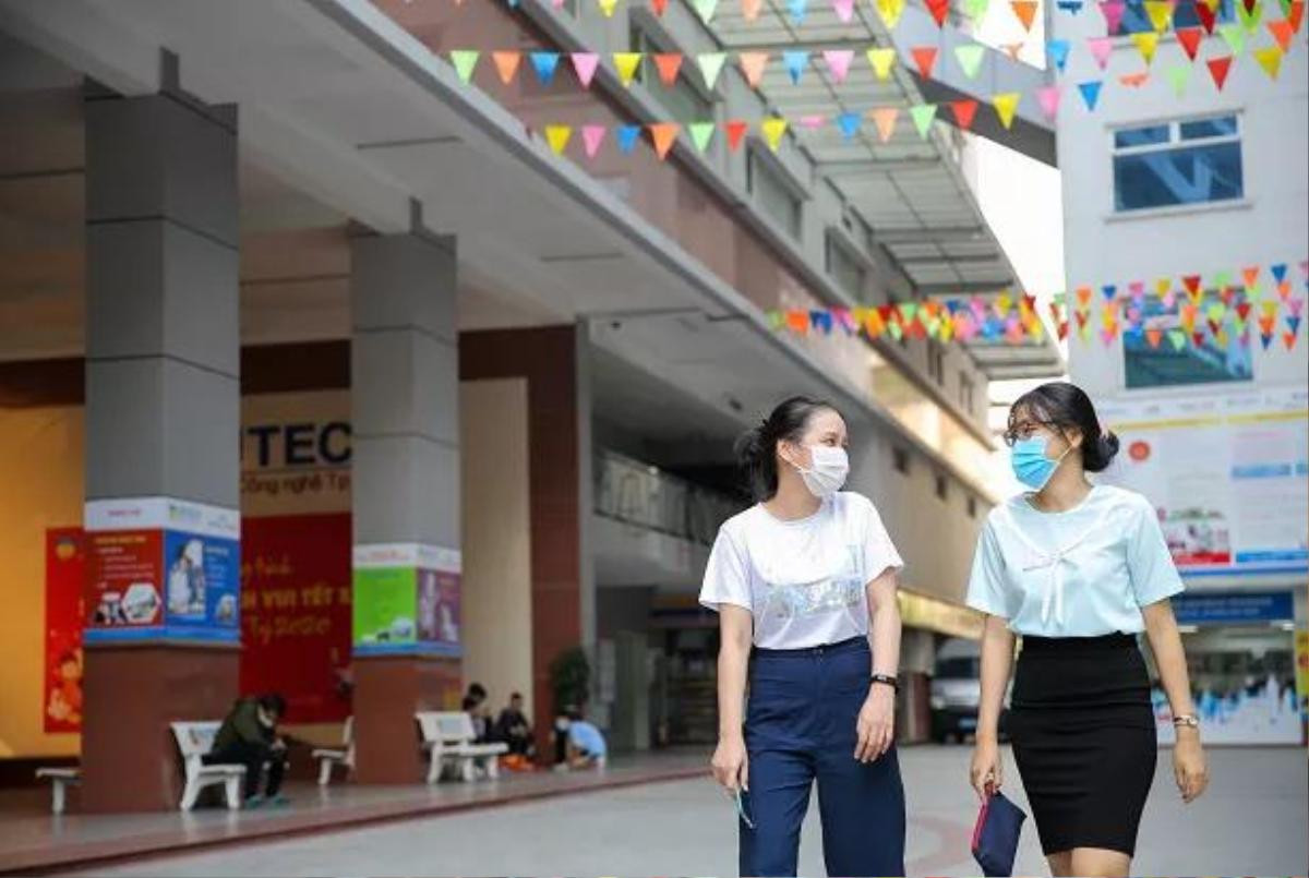 Hàng loạt trường đại học cho sinh viên dừng học tập trung phòng dịch Covid- 19 Ảnh 1