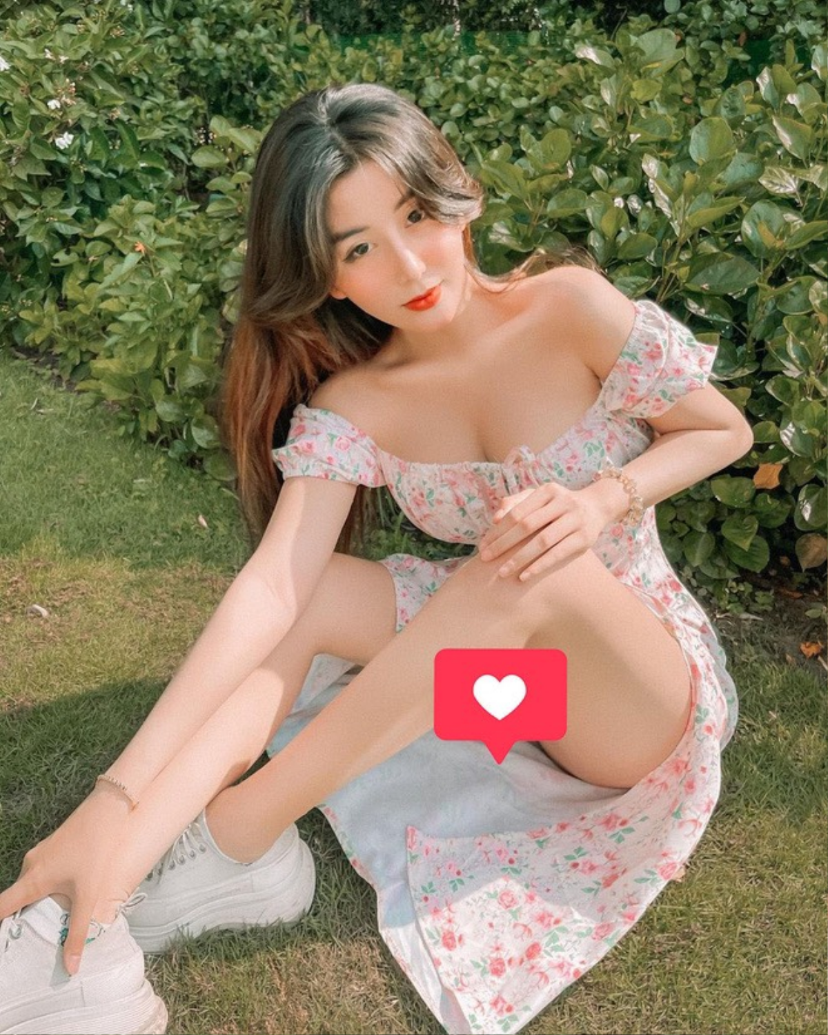 Hotgirl Võ Ngọc Trân 'thiêu đốt' netizen trong bộ ảnh mới, tuy nhiên khoảnh khắc gây chú ý là đây Ảnh 5