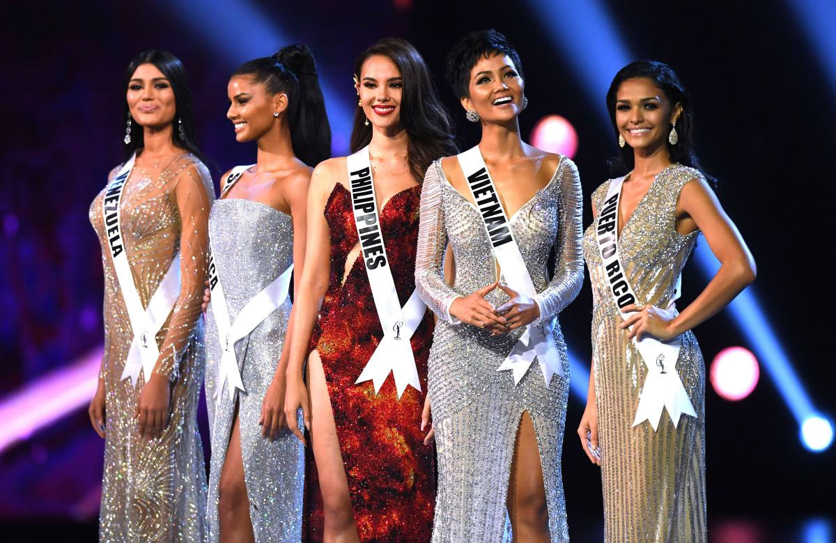 8 chủ đề hùng biện cực gắt cho Top 5 Miss Universe: Khánh Vân đã sẵn sàng lan tỏa trái tim yêu thương? Ảnh 11