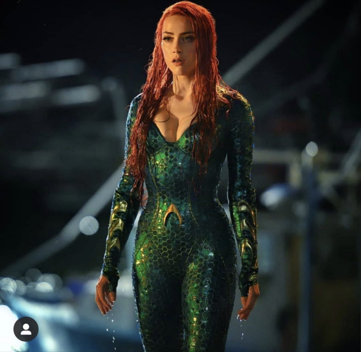 'Đấm nữ' Amber Heard vẫn 'mặt dạn mày dày' update vai diễn 'Aquaman 2' mặc fan 'la hét' yêu cầu rút lui Ảnh 1