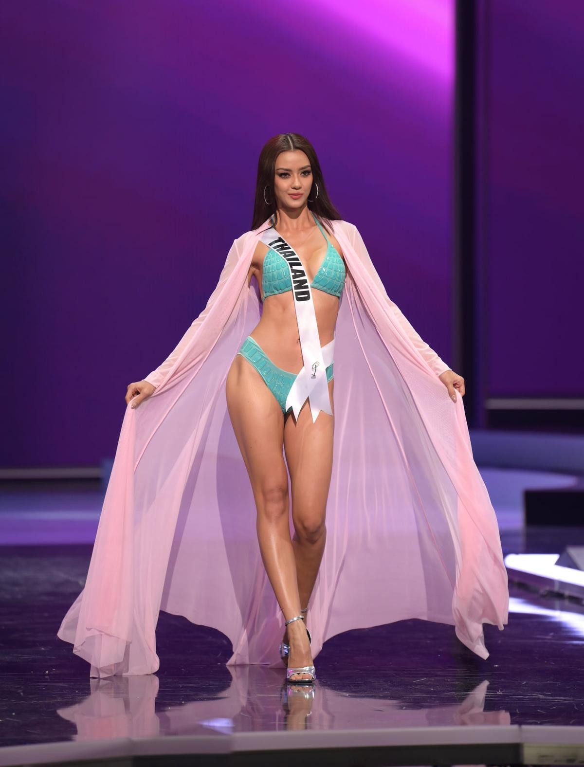 Top 10 phần thi áo tắm ấn tượng tại Miss Universe: Khánh Vân 'kèn cựa' body với dàn mỹ nhân cực phẩm Ảnh 6