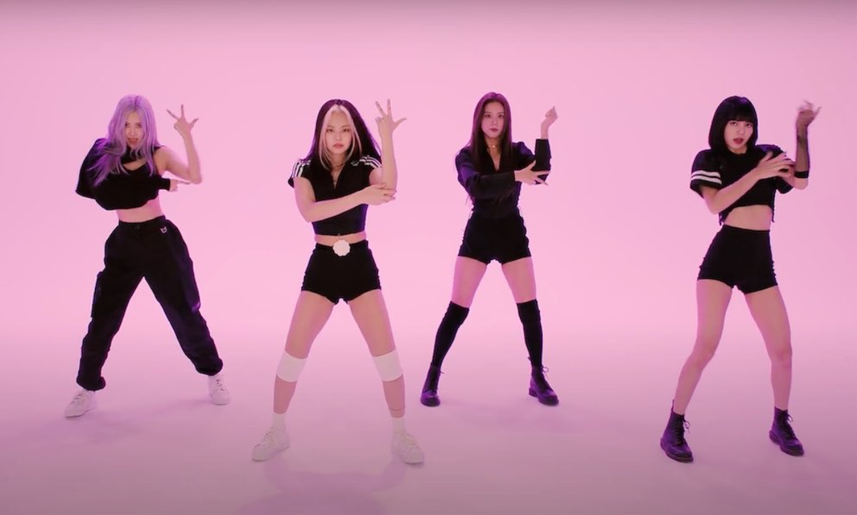 Hết nghi án đạo nhạc, nội dung MV, bản dance Love Rosie của Thiều Bảo Trâm lại bị soi giống BlackPink? Ảnh 8