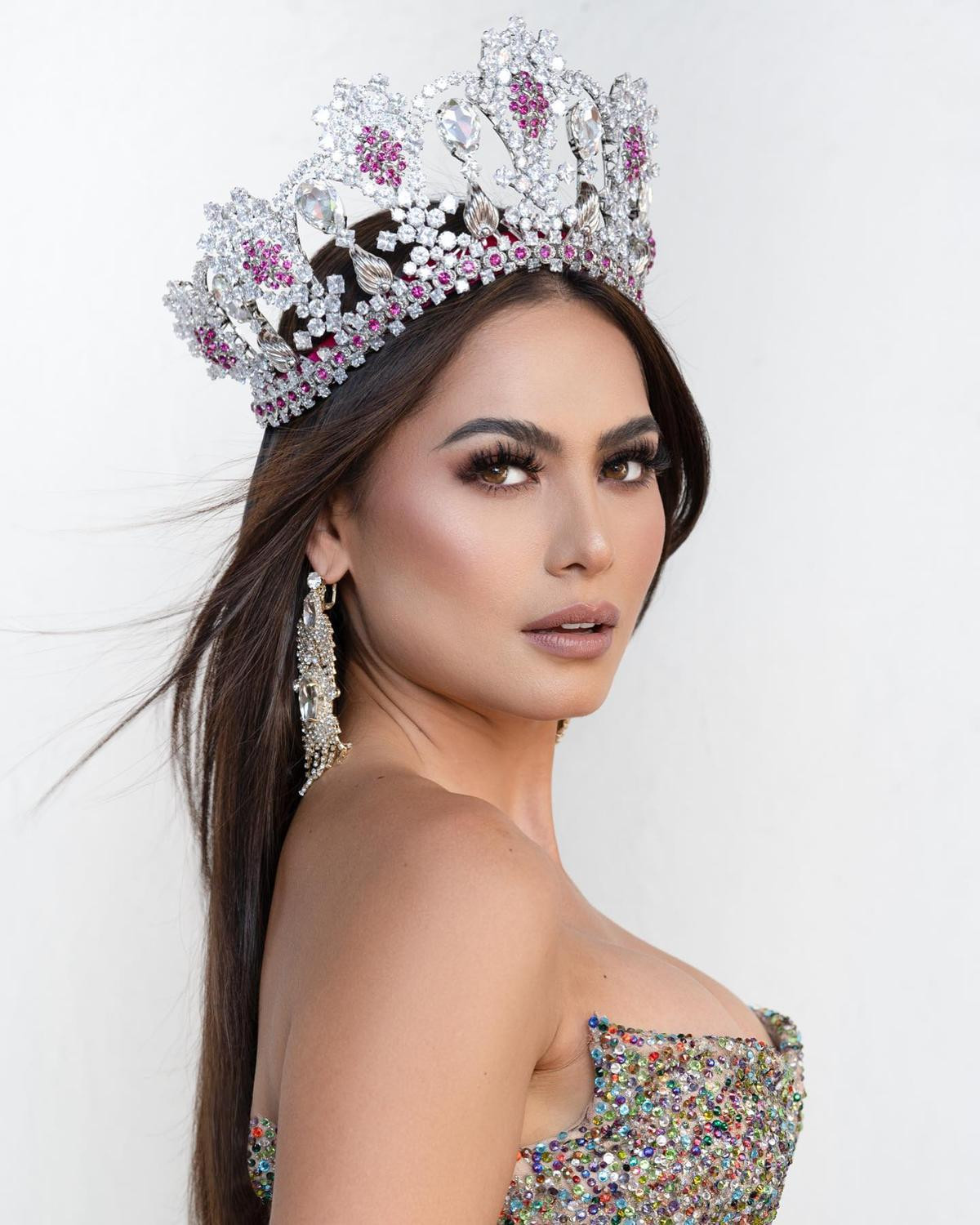 10 ứng cử viên sáng giá cho ngôi vị Miss Universe 2020: Khánh Vân hứa hẹn sẽ tạo nên kì tích mới? Ảnh 2