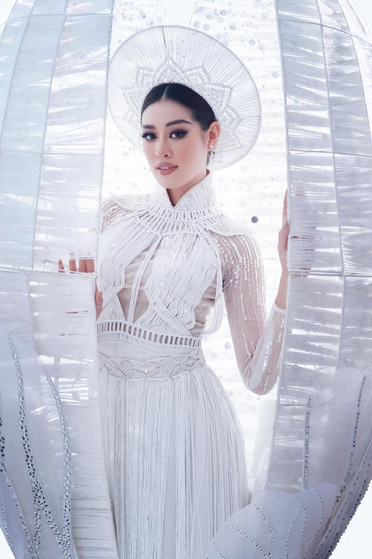 Sát giờ G - Missosology đưa Khánh Vân cán đích Top 10 và 'đẩy' Philippines lên á hậu 4 Miss Universe Ảnh 7