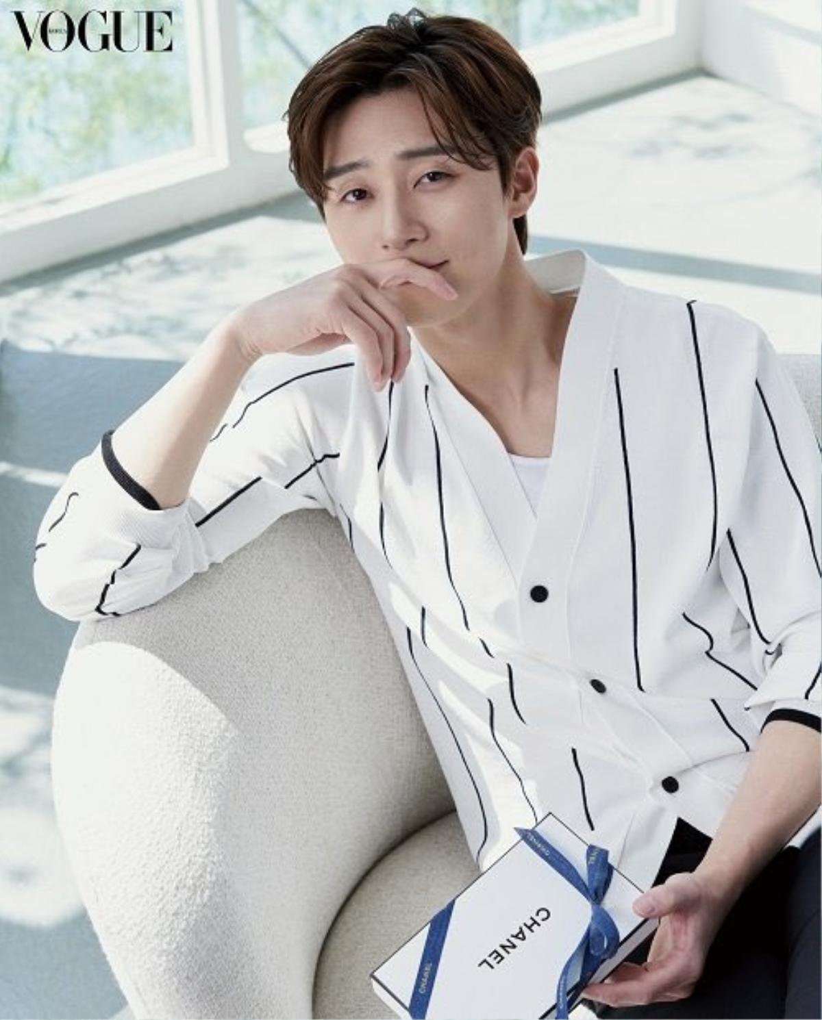 Park Seo Joon rục rịch trở lại màn ảnh với phim kinh dị mới của biên kịch 'Người thầy y đức' Ảnh 4