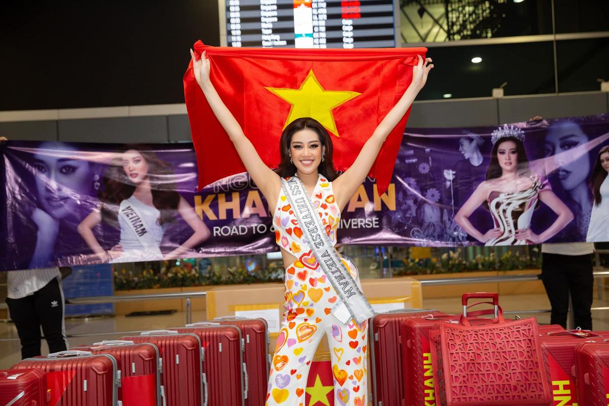 Hành trình lọt Top 21 Miss Universe của Khánh Vân: Trái tim yêu thương tỏa sáng với sự ấm áp Ảnh 8