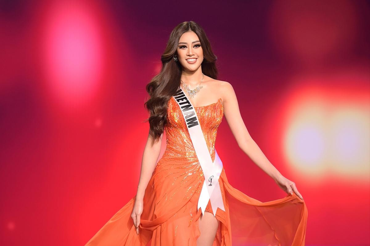 Khánh Vân toả sáng trên Instagram, hút hơn 100.000 followers chỉ trong vài ngày chinh chiến Miss Universe Ảnh 3